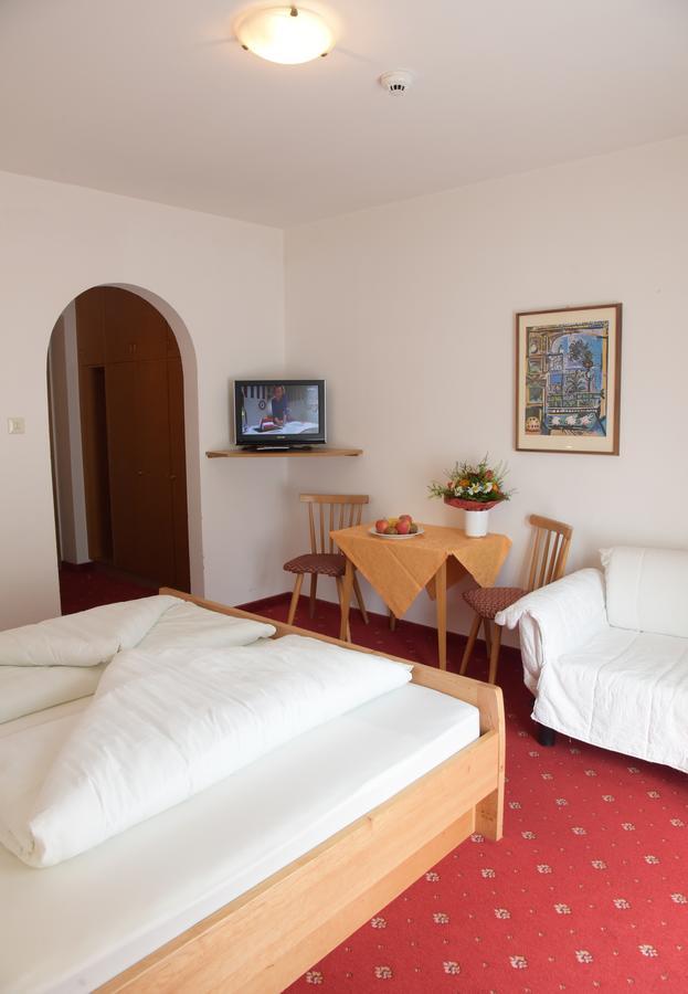 Hotel Pension Schweitzer Силандро Экстерьер фото