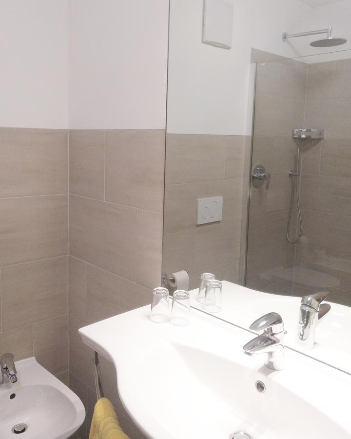 Hotel Pension Schweitzer Силандро Экстерьер фото