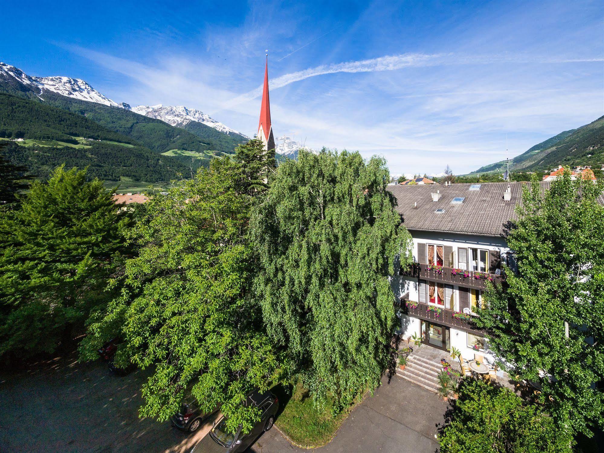 Hotel Pension Schweitzer Силандро Экстерьер фото
